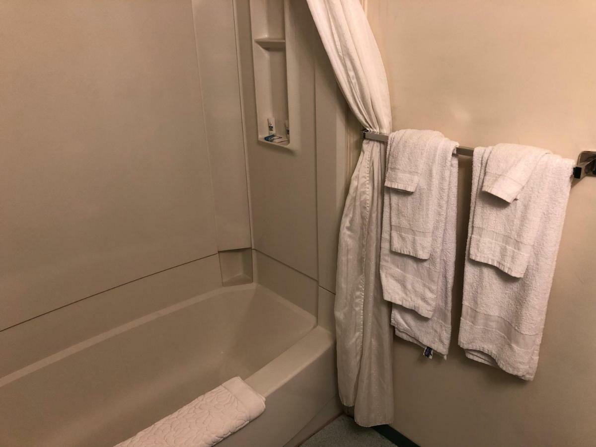 Westwind Motor Inn Drayton Valley Экстерьер фото